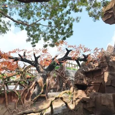 霍比特音乐小镇树屋与鹦鹉雕塑阳台